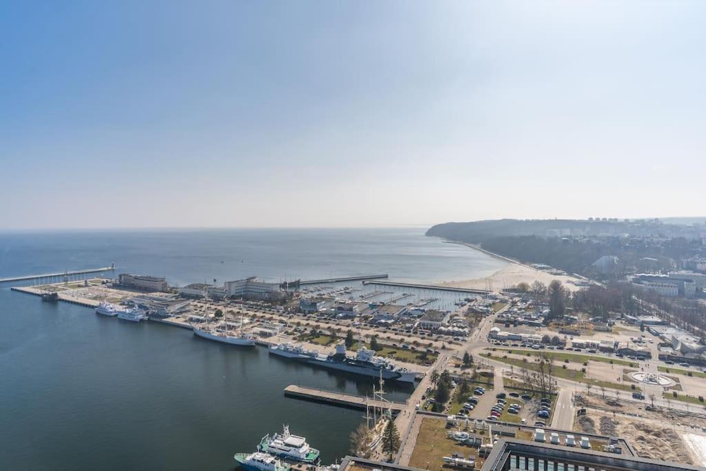 Golden Apartments An Hryniewickiego 6A Γκντίνια Εξωτερικό φωτογραφία
