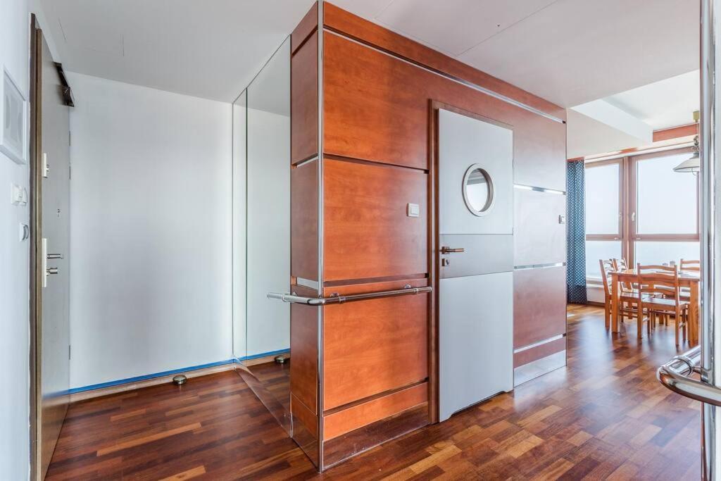 Golden Apartments An Hryniewickiego 6A Γκντίνια Εξωτερικό φωτογραφία