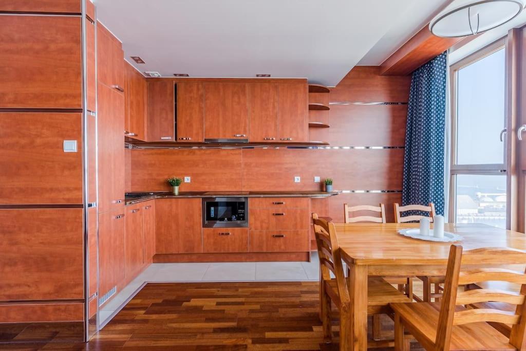 Golden Apartments An Hryniewickiego 6A Γκντίνια Εξωτερικό φωτογραφία